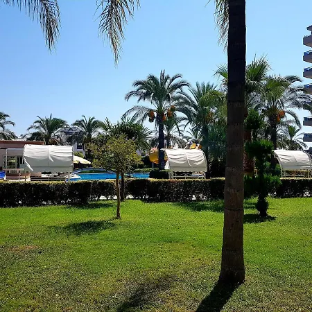 شقة Riverside Resort *