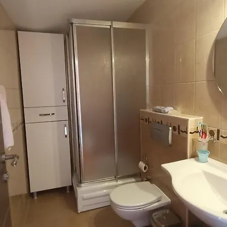 Riverside Resort شقة *