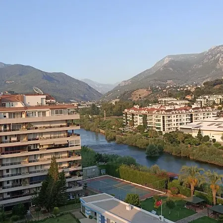 Апартаменты Riverside Resort *