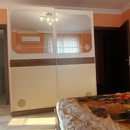 شقة Riverside Resort